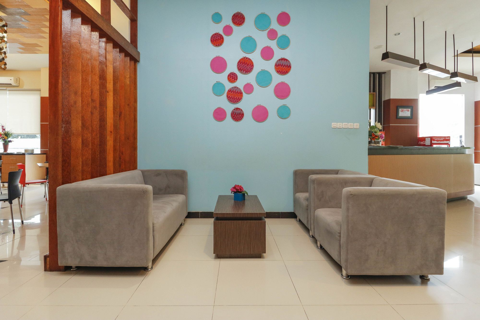 Reddoorz Plus Near Pantai Losari Makassar Luaran gambar
