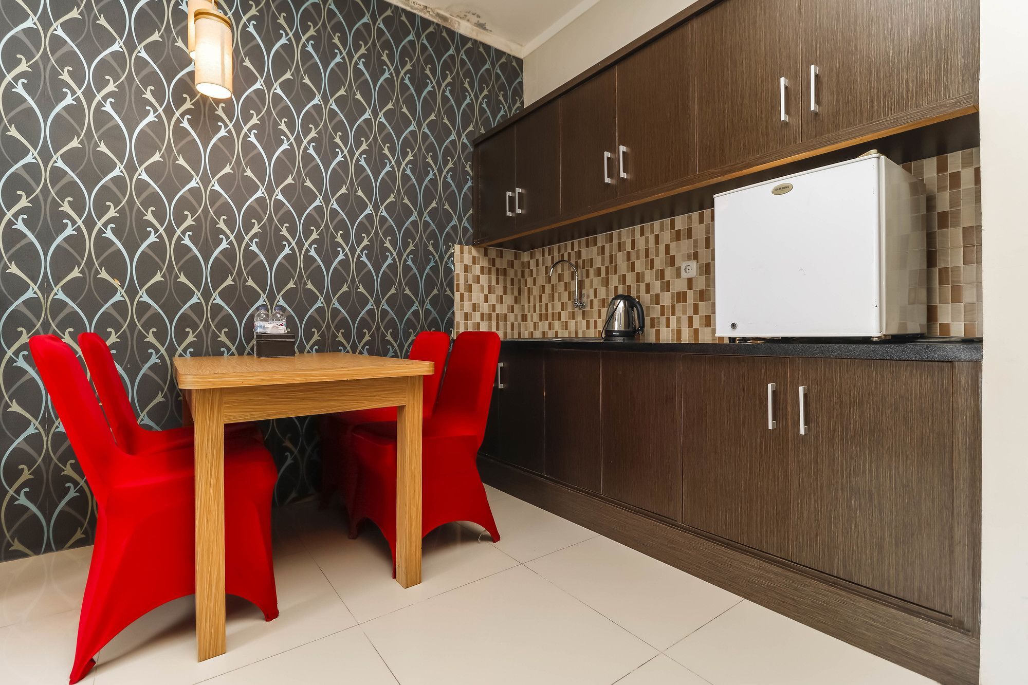 Reddoorz Plus Near Pantai Losari Makassar Luaran gambar