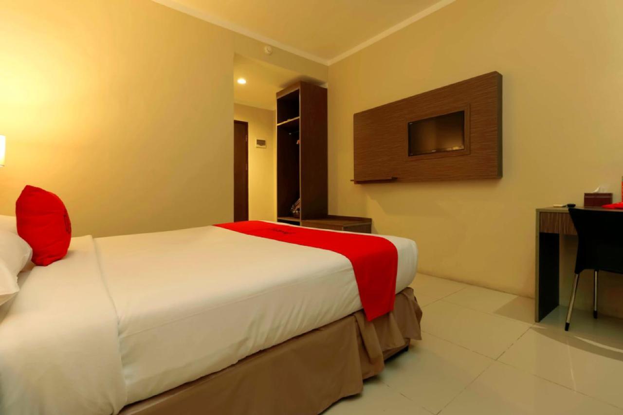 Reddoorz Plus Near Pantai Losari Hotel Makassar Luaran gambar